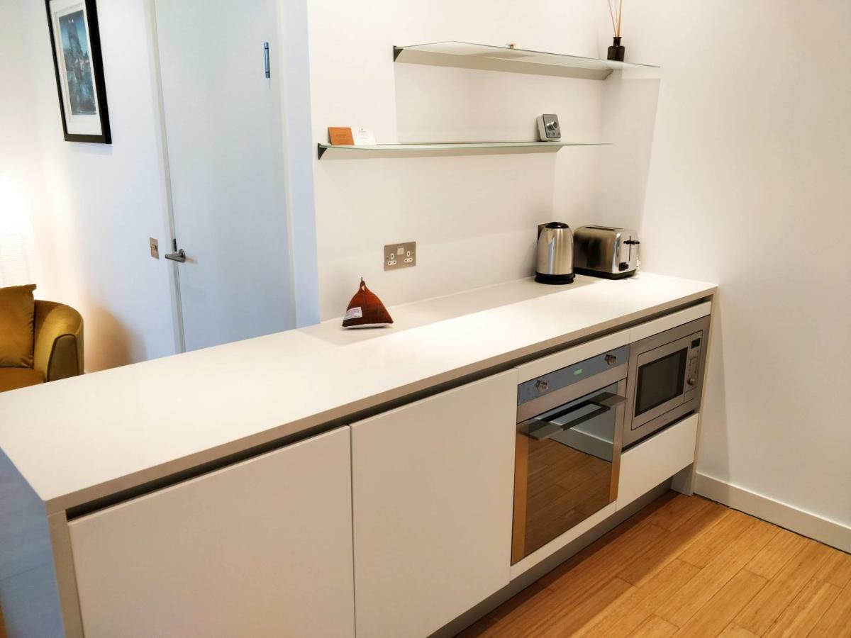 אדינבורו 2 Bed Apartment At Quartermile מראה חיצוני תמונה