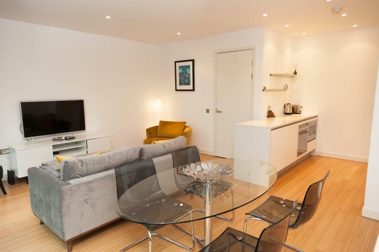 אדינבורו 2 Bed Apartment At Quartermile מראה חיצוני תמונה