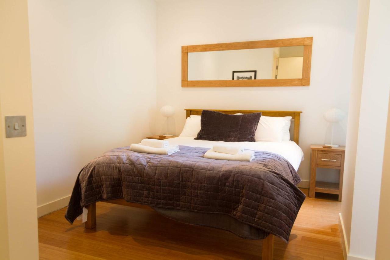 אדינבורו 2 Bed Apartment At Quartermile מראה חיצוני תמונה