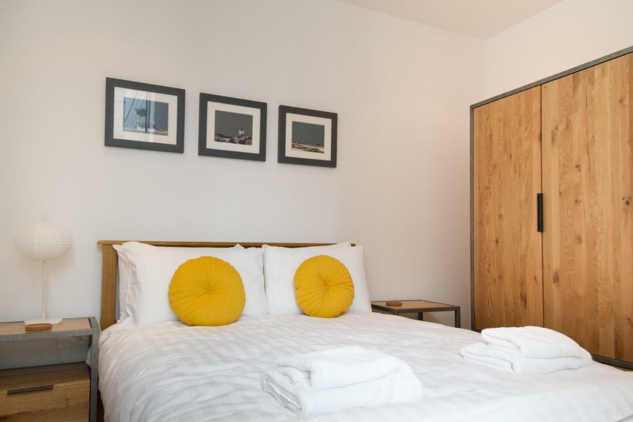 אדינבורו 2 Bed Apartment At Quartermile מראה חיצוני תמונה
