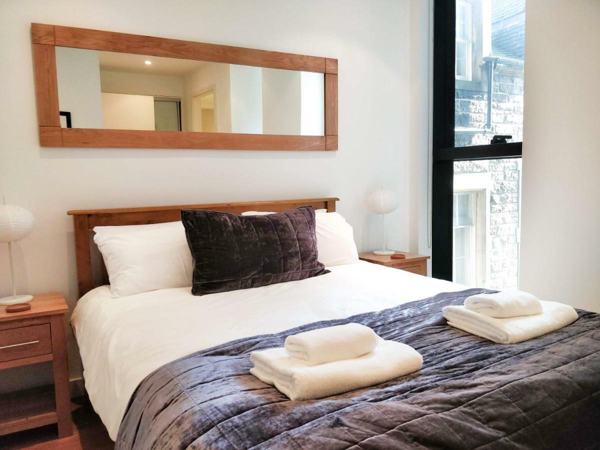 אדינבורו 2 Bed Apartment At Quartermile מראה חיצוני תמונה
