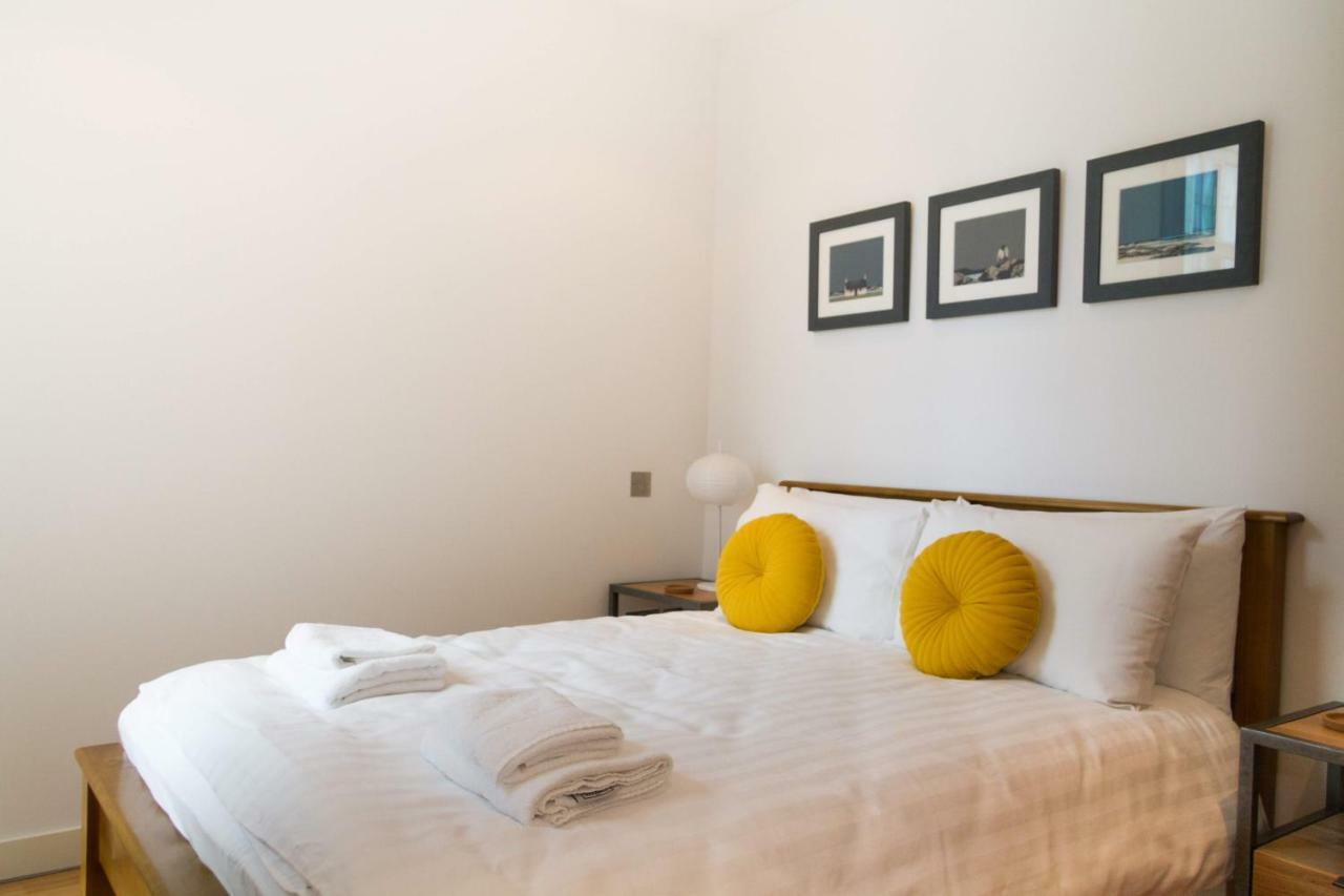 אדינבורו 2 Bed Apartment At Quartermile מראה חיצוני תמונה
